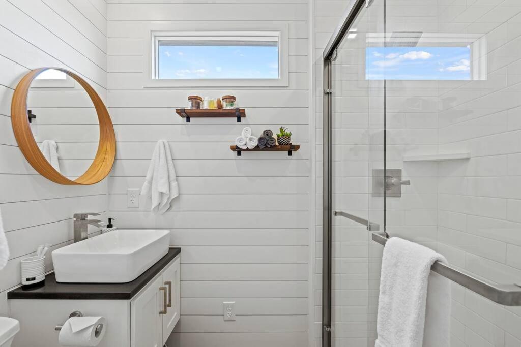 New! The Texas Longhorn-Luxury Container Home Fredericksburg Dış mekan fotoğraf
