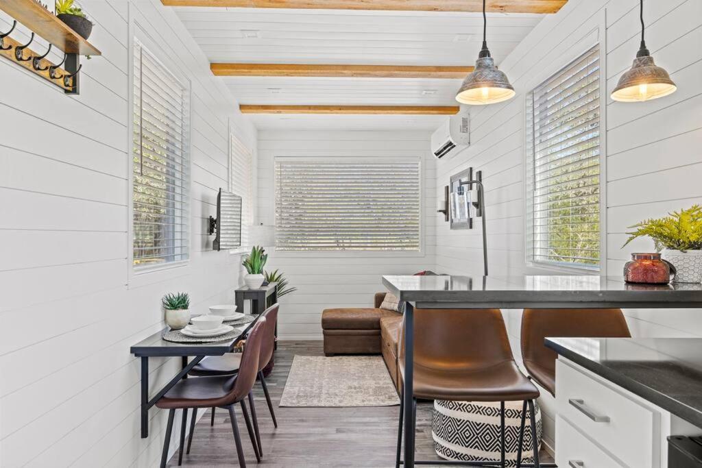 New! The Texas Longhorn-Luxury Container Home Fredericksburg Dış mekan fotoğraf