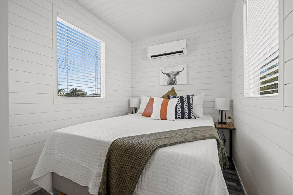 New! The Texas Longhorn-Luxury Container Home Fredericksburg Dış mekan fotoğraf