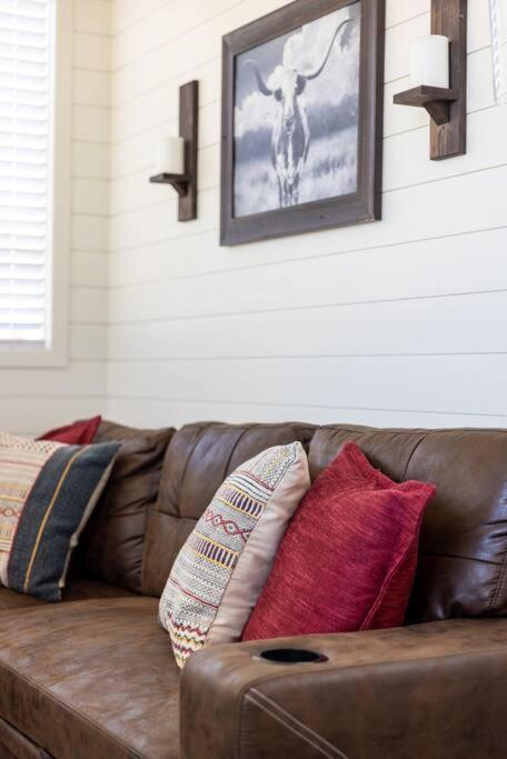 New! The Texas Longhorn-Luxury Container Home Fredericksburg Dış mekan fotoğraf